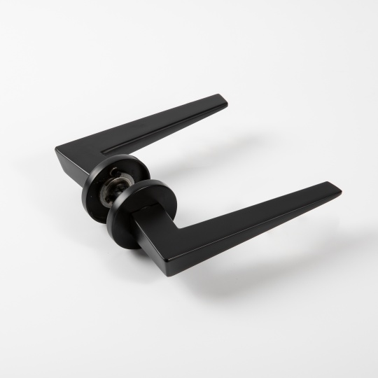 Minimalist qhov rooj xauv teeb