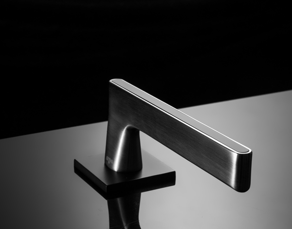 magnetic-qhov rooj-kov