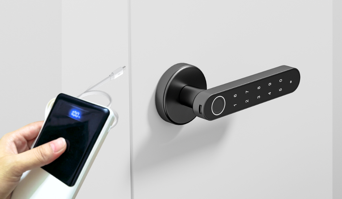 YALIS smart door handles feature an emergency system.