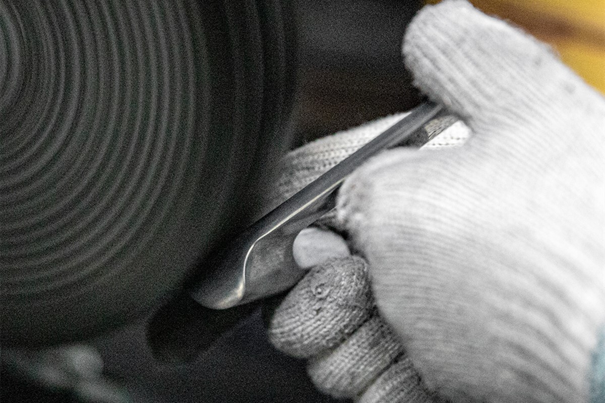 Door handle manufacturing process - polishing