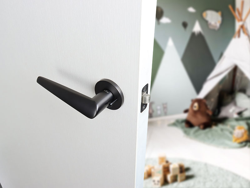 children room door hardware solution