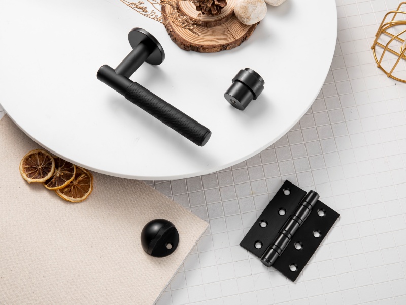 black door handle and set