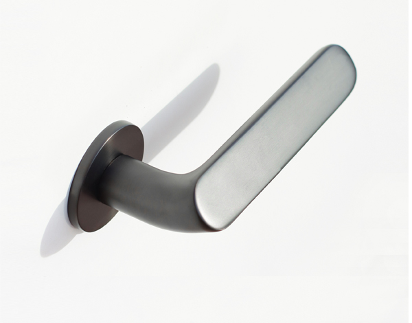 round-door-handle