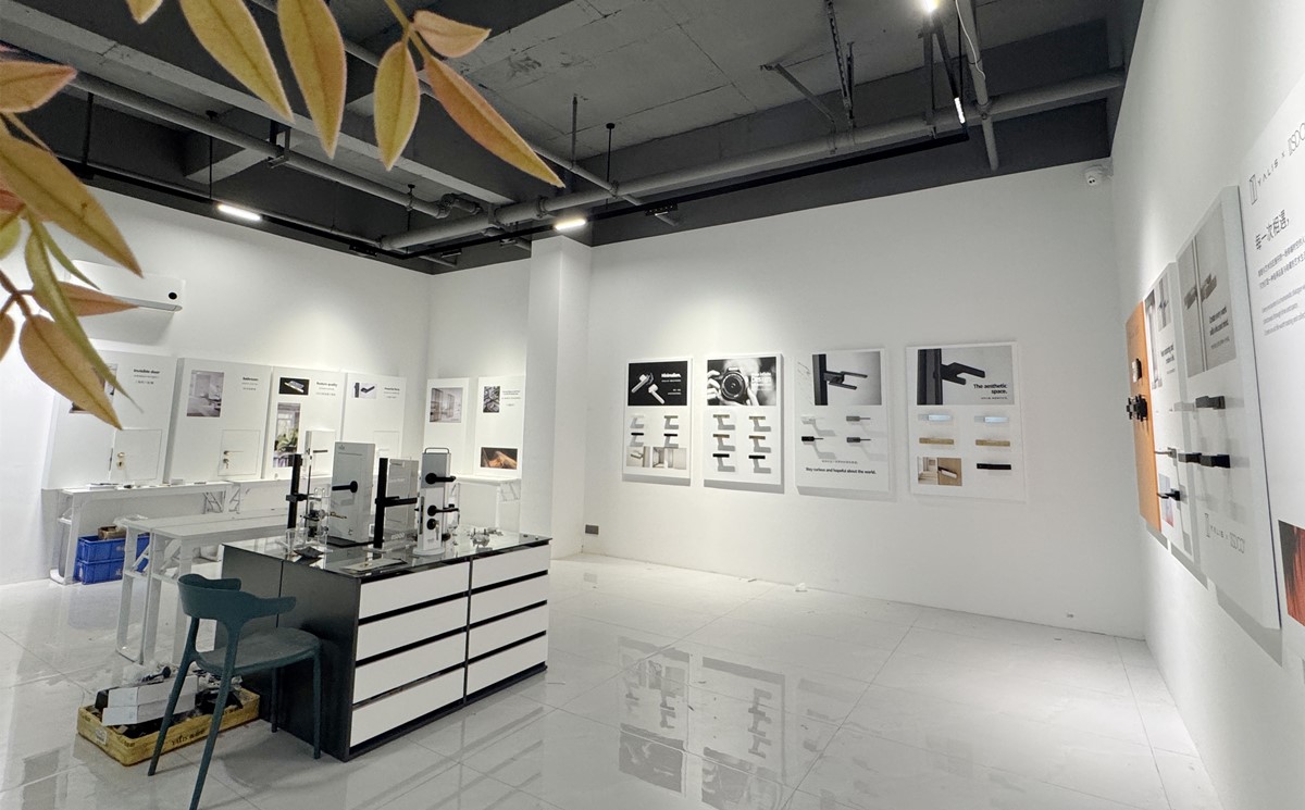 A Renowned Chinese Supplier of Door Hardware